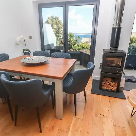 Seafield * Carbis Bay